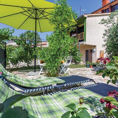 2 Bedroom Awesome Apartment In Vinkuran Exterior foto